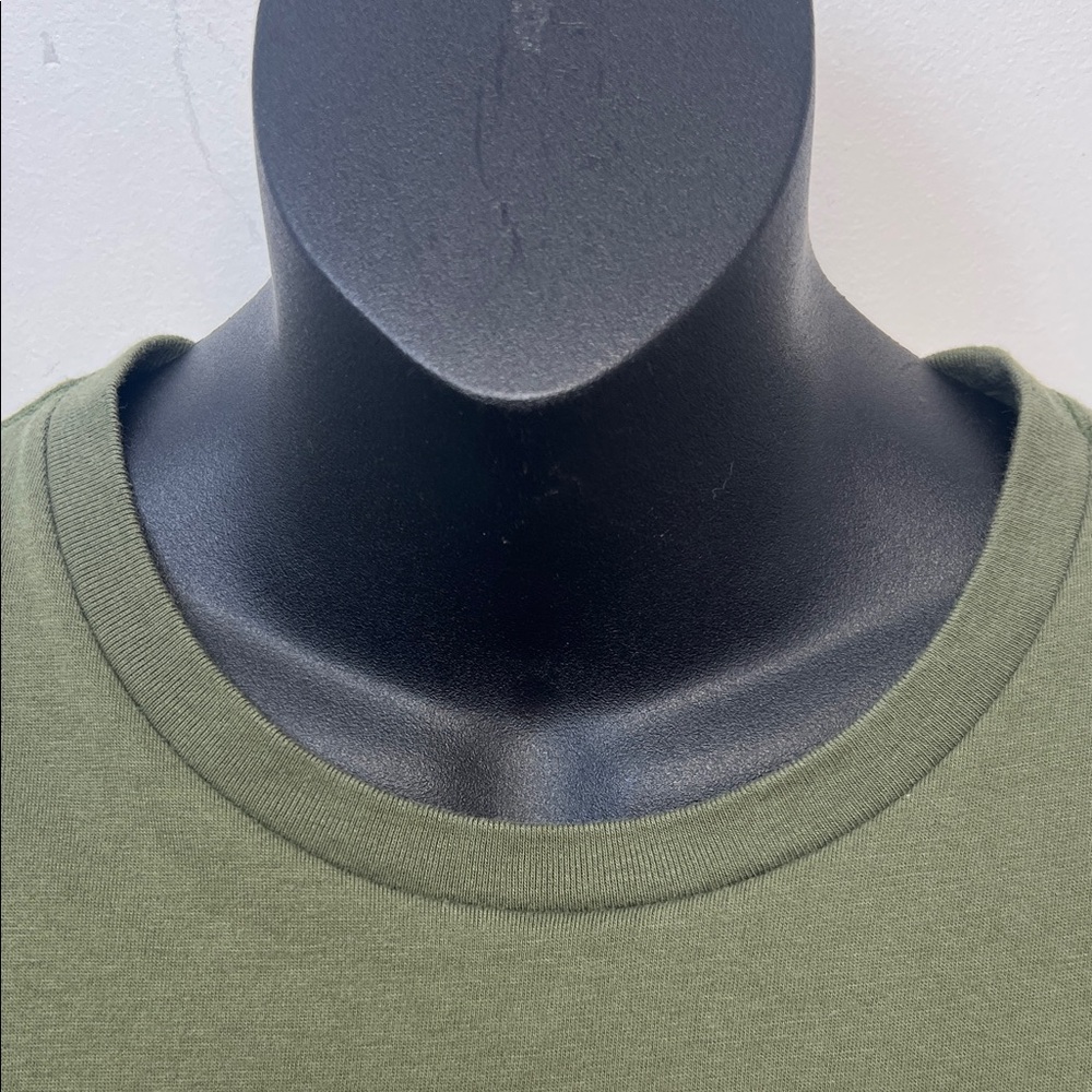 Under Armour Women’s Classic Freedom Flag Tee in Dark Green Size Small - Picture 9 of 10